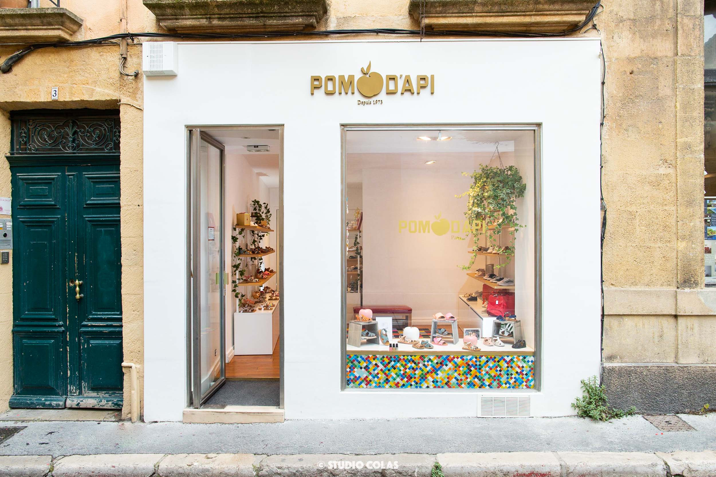COLASTUDIO GENEVA AND ANNECY | Pom Store, en Provence